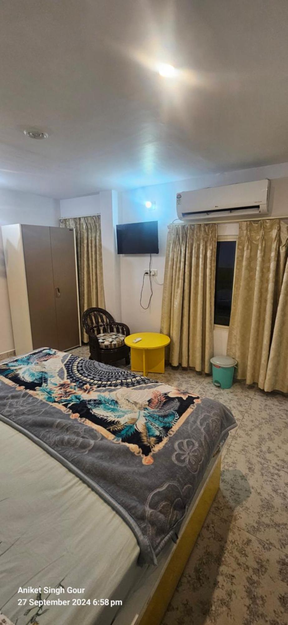 Sunset Backpackers Hostel Орчха Экстерьер фото