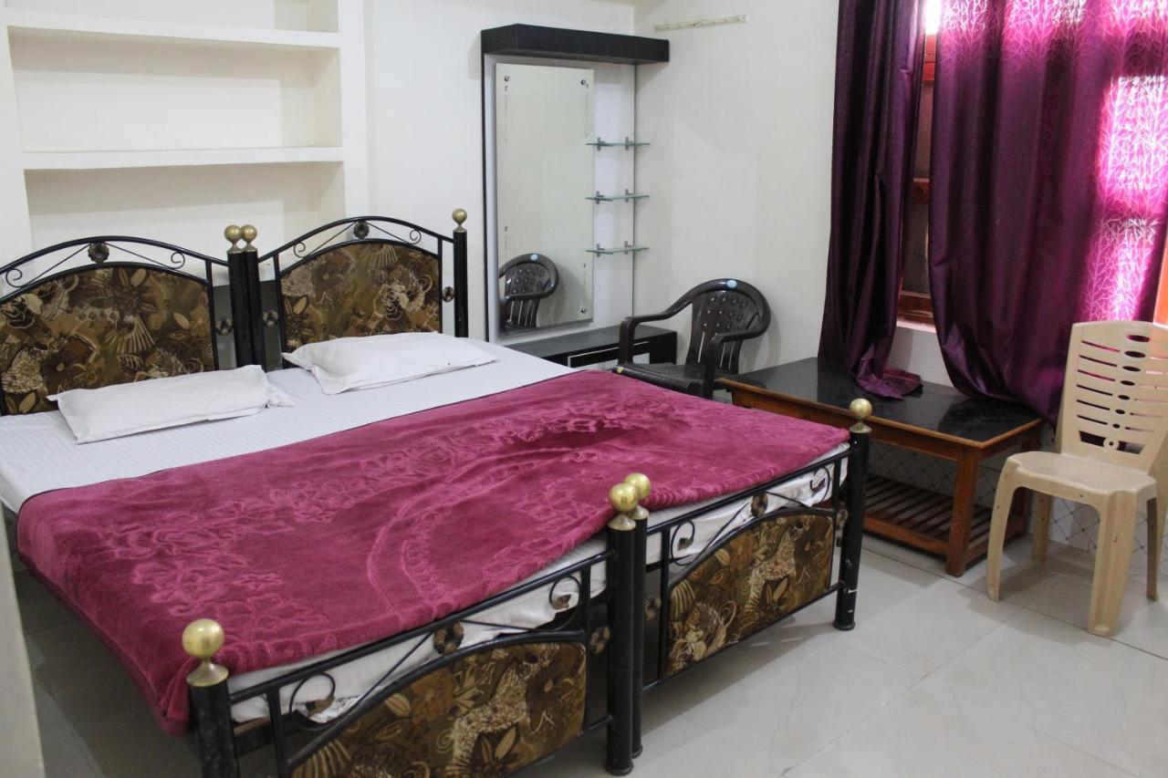Sunset Backpackers Hostel Орчха Экстерьер фото